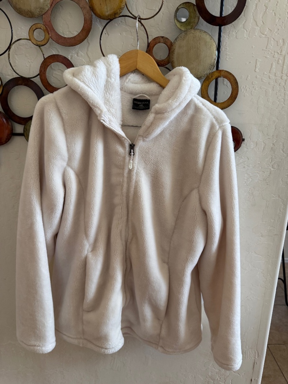 32 Degrees White Faux Fur Hooded Jacket. SZ XXL